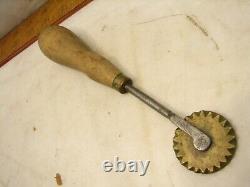 Antique Hand Forged Iron Brass Wheel Pie Crimper Cutter Crust Edger Kitchen Tool