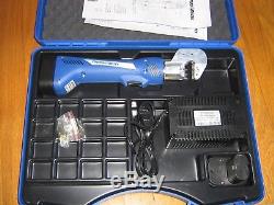 Thomas & Betts Bat 22-6 Hand Crimp Tool With Battery Case and extra battery